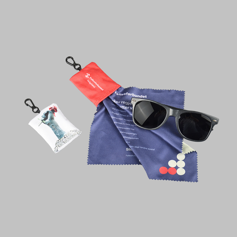 DRA-1026 Lens Cloths w/Plastic Hook